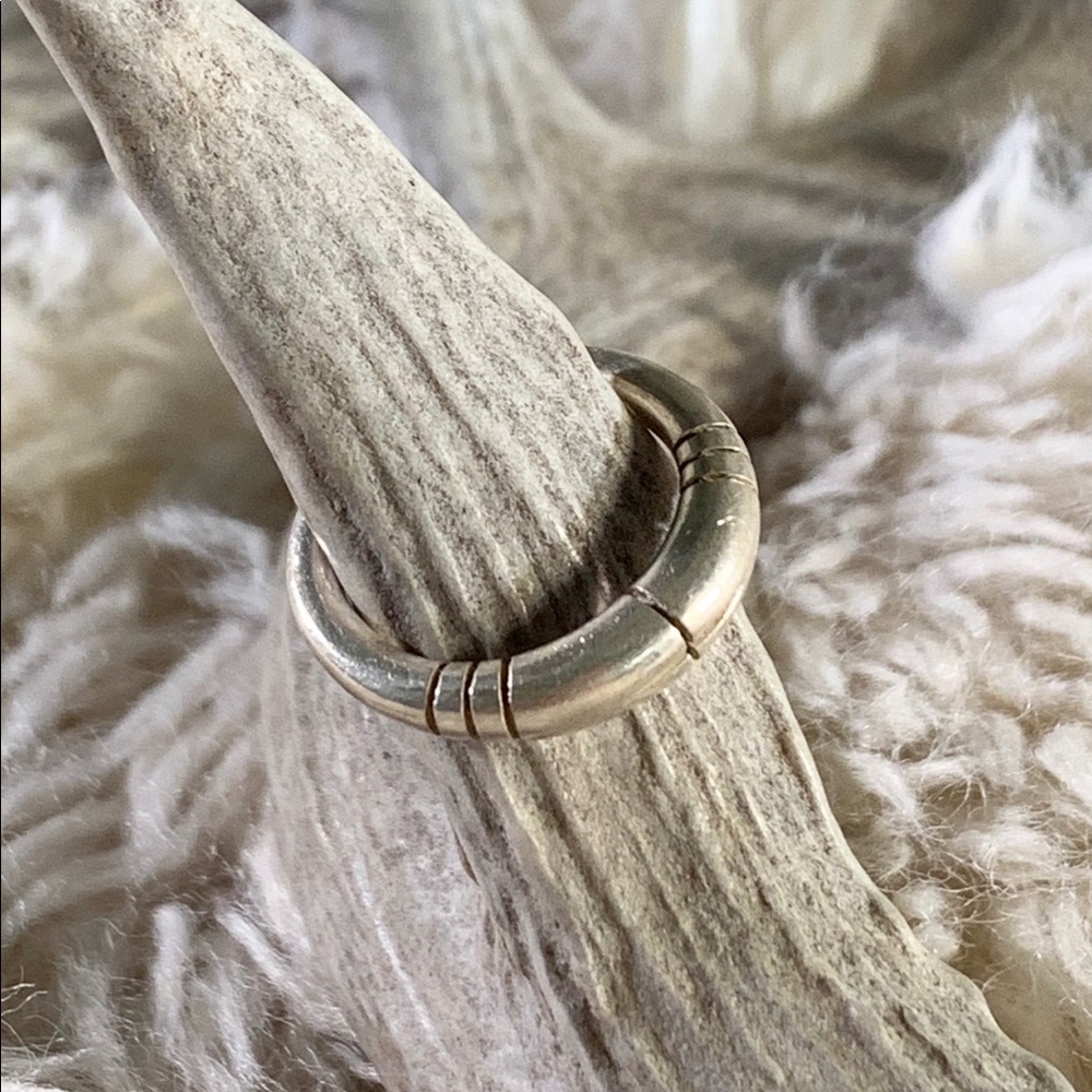 Solid 925 Ssilver Line Design Dome Ring/7 - image 1